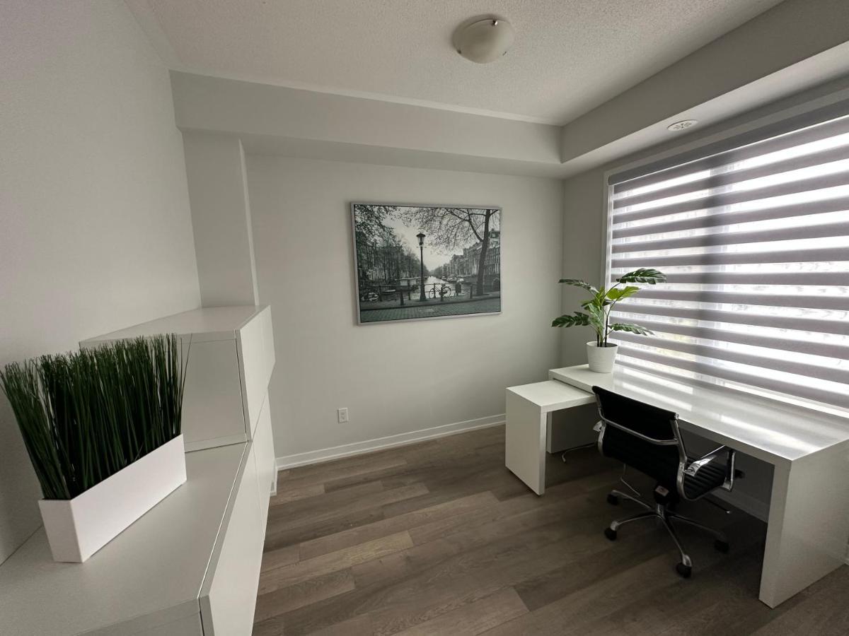 Modern Townhouse, Vaughan, Ontario, Canada Luaran gambar